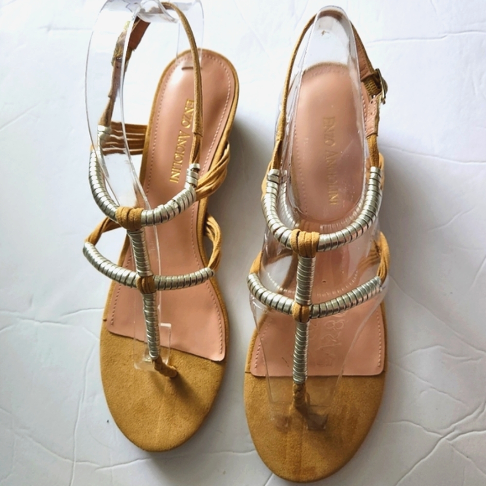 Enzo Angiolini Thong Style Sandals in Tan Size 8.5M NEW 1098